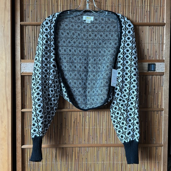 Maeve by Anthropologie Monochrome Patterned Pullover Tank and Shrug Sweater Set - Picture 6 of 10